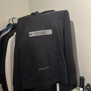 Hoodrich Hoodie - Säljer denna hoodie eftersom den är för liten på mig, pris kan diskuteras.