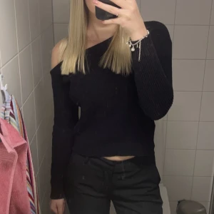 Tröja - Jätte fin långärmad tröja från zalando 💓💓 köptes för 250! I nyskick ❤️ frakt ingår ej och är 52kr