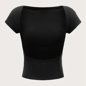 Svart topp - Säljer denna populära svarta topp från shein fin kvalite 