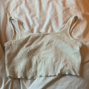 Top💗 - Säljer den här toppen för att den har blivit för liten💗