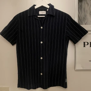 Lindbergh skjorta!! - Lindbergh skjorta i storlek S/37-38, grymt snygg skjorta som fortfarande är i bra skick!