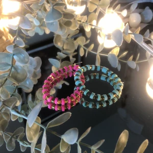 Två jättefina armband🫶🏻 - Finns i flera färger🫶🏻😍