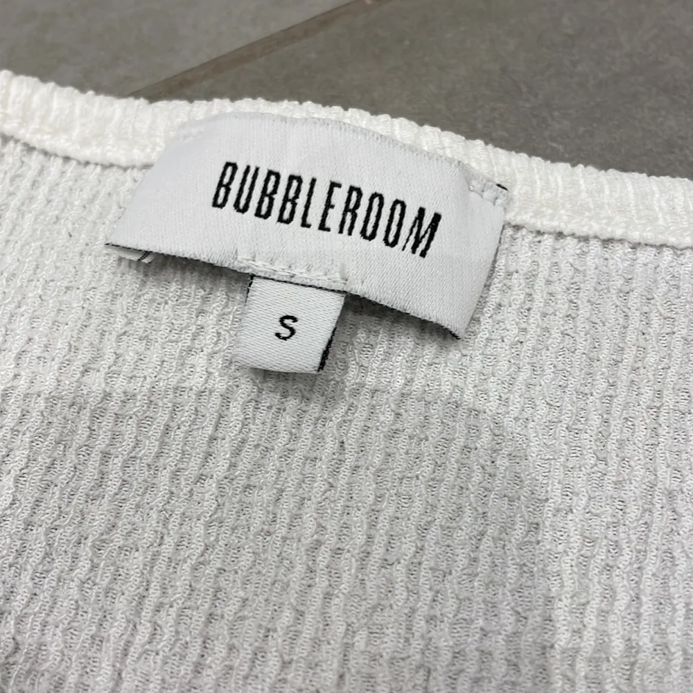 Jätte snygg tröja från bubbleroom, nypris runt 250kr!❤️. Blusar.