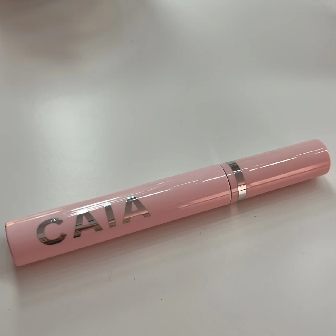 Caia mascara