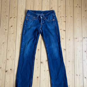 Levi’s low rise jeans av modell 921 strl 29x34