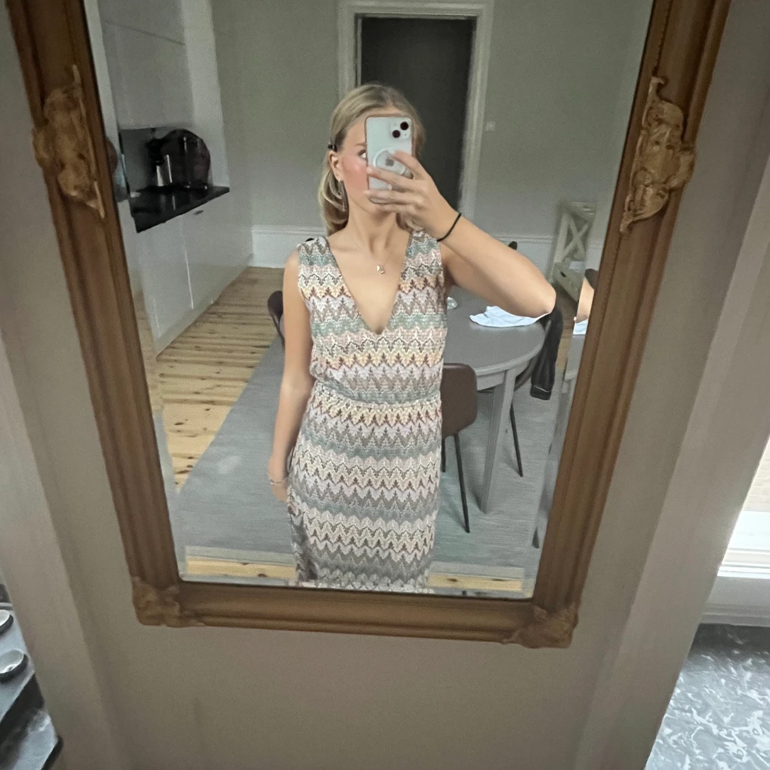 Så snygg klänning  - 90