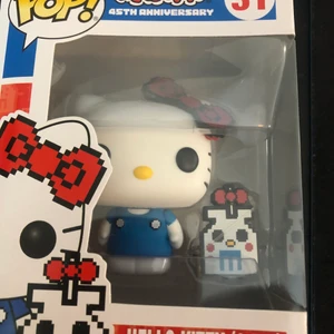 Hello kitty funko pop figure - Oöppnad paket, har inte samma intressen längre och därför säljs den :)