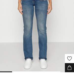 Snygga trendiga slutsålda ltb jeans! Bra skick! Köp direkt för 650! Sänkt pris till 550 passa på