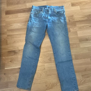 Levis jeans - Strlk 32/32  Modell 511