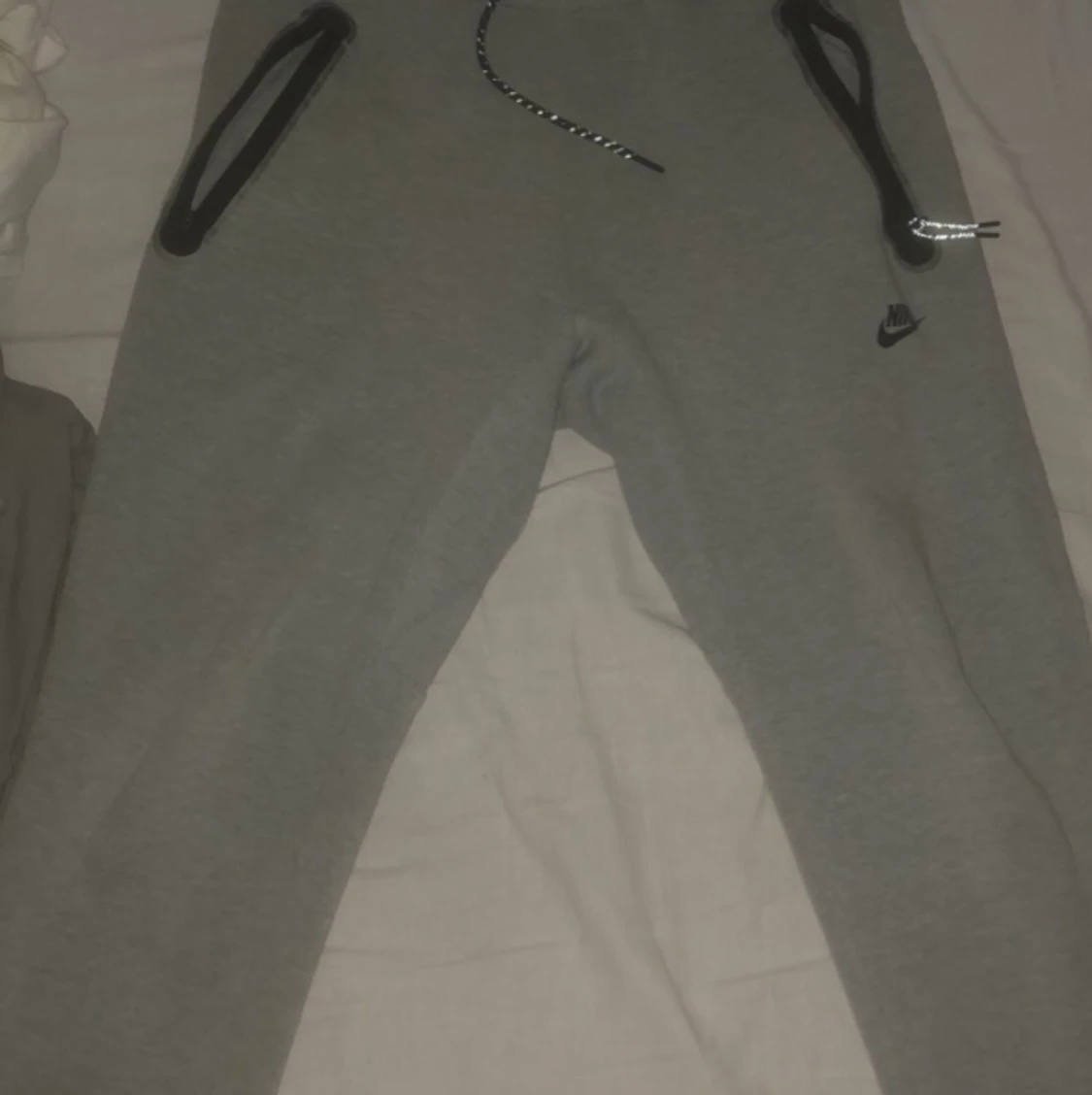 Nike tech byxor  - 90