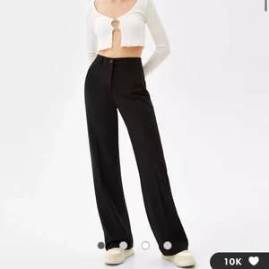 Kostymbyxor  - Använda minst 5ggr men är lite för stor för min smak så säljer den ifall någon vill ha ☺️