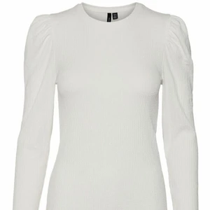 Vero Moda tröja stS - Super snygg vi långärmad tröja från vero Moda med puffärm
