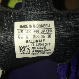 Nike  - Nike fotbollsskor andvända 3 gånger men ser helt nya ut. Frakt 39 sek upp till personen som köper skorna.  