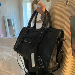 Balenciaga City Bag - Balenciaga city bag Sort. Den har ingen riper eller bruksmerker. ser helt ny ut.