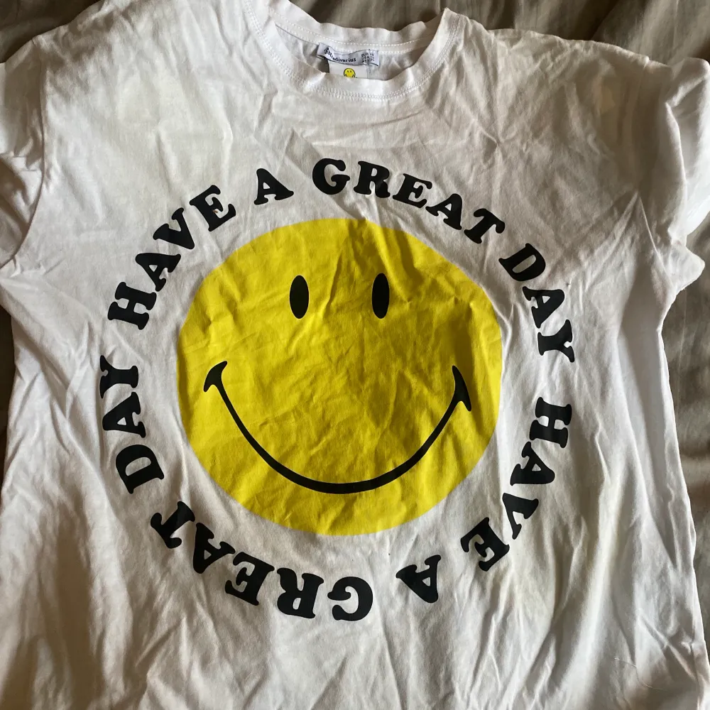 Fin th shirt me tryck❤️. T-paidat.