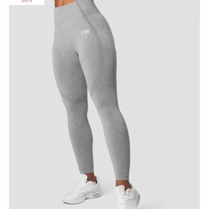 ICIW tights - Säljer dessa superfina seamless träningsbyxorna från ICANIWILL, har många andra så dessa kommer inte till användning, ordinariepris 699 men säljer för 250kr❤️❤️