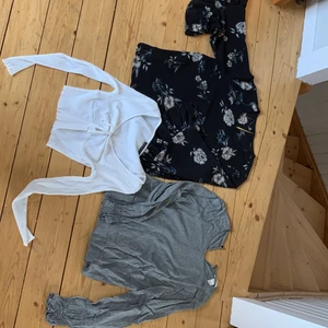 Blusar o top  - Blommig blus strl 36, rutig blus strl 34, vit top strl 36