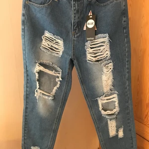 Jeans  - Jeans’ för tjej/kvinna nya oanvända BooHoo’ blue. Storlek 40 