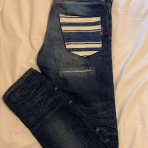 Scootch & soda, mörkablåa jeans - Mörkblåa jeans från Scotch & soda, herrmodell, storlek W30 L32, i bra skick