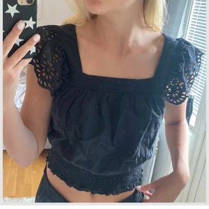 Svart topp - Svart somrig topp💓 Andvänd ett fåtal gånger