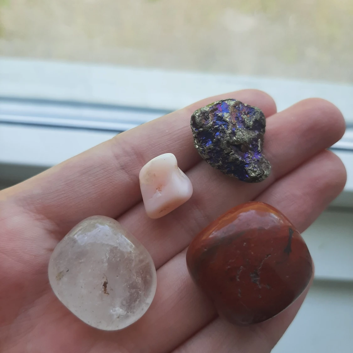 Olika Kristaller  - 90