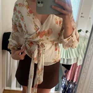 Zara topp! - Jättefin sommar Zara topp💕 