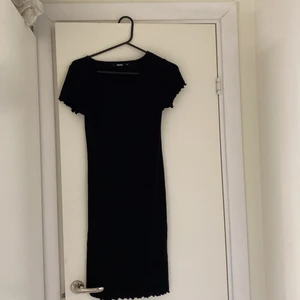 Klänning från bikbok - Svart klänning från bikbok, storlek xs, bra skick