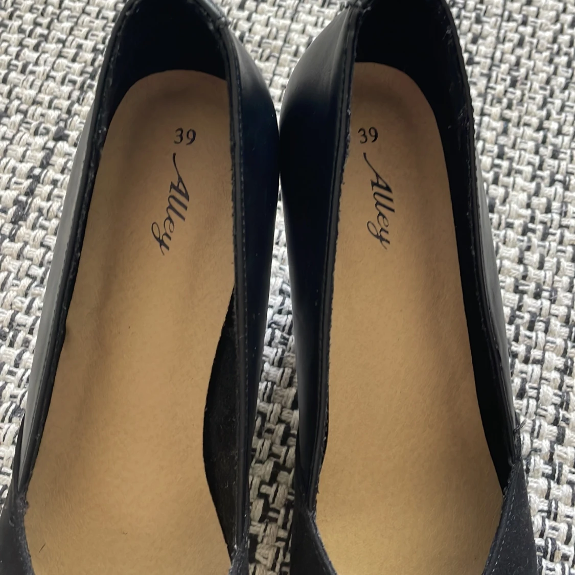 Svarta klackskor - 91