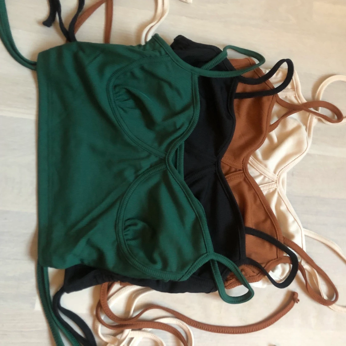 4 toppar från Shein - 91