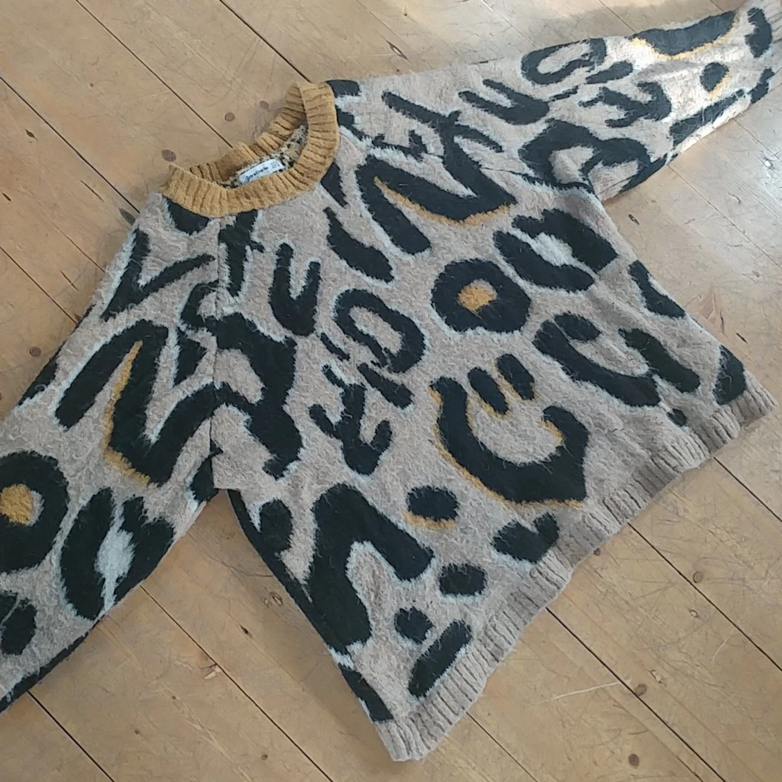Leopard tjocktröja  - 90