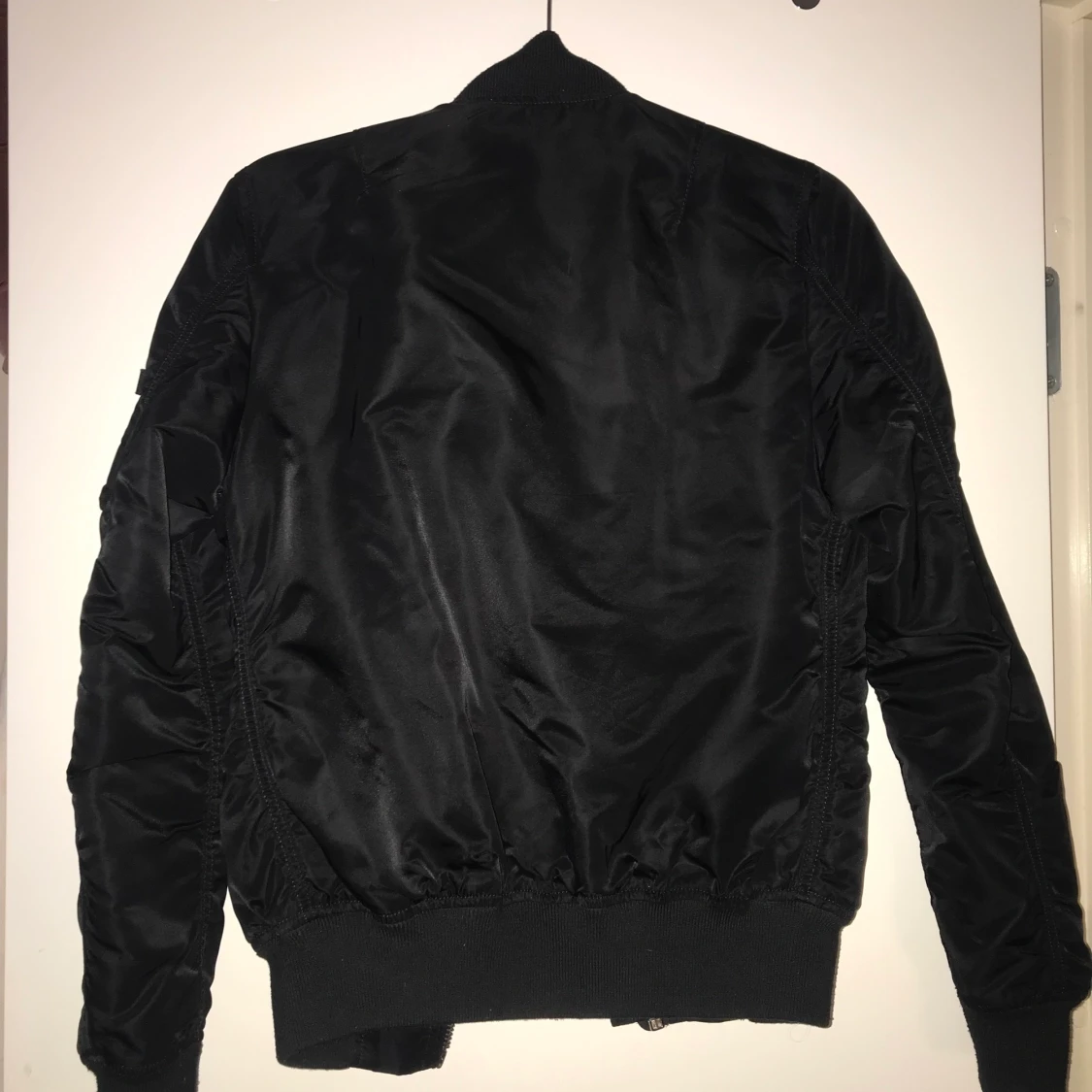 Alpha industries bomberjacka, storlek M - 90