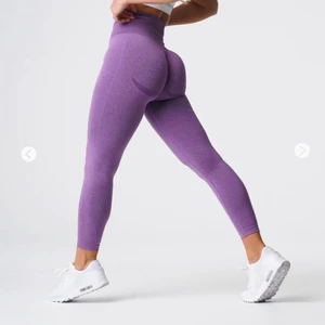 Nvgtn tights - Säljer dessa nvgtn tights i strl M som är slutsålda på hemsidan då de är förstora för mig! Endast använda en gång! 