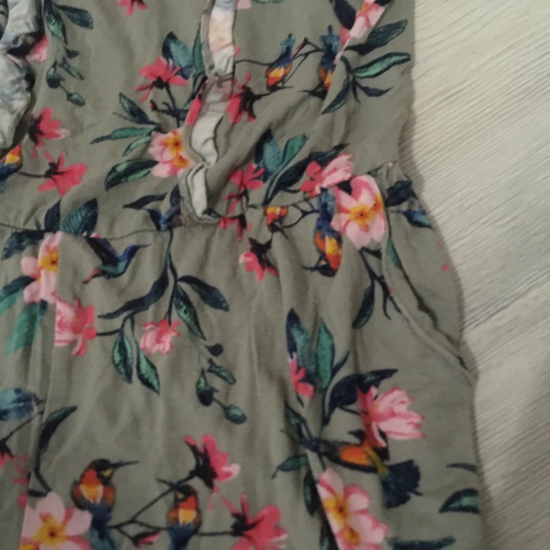 Blommig jumpsuit - 90