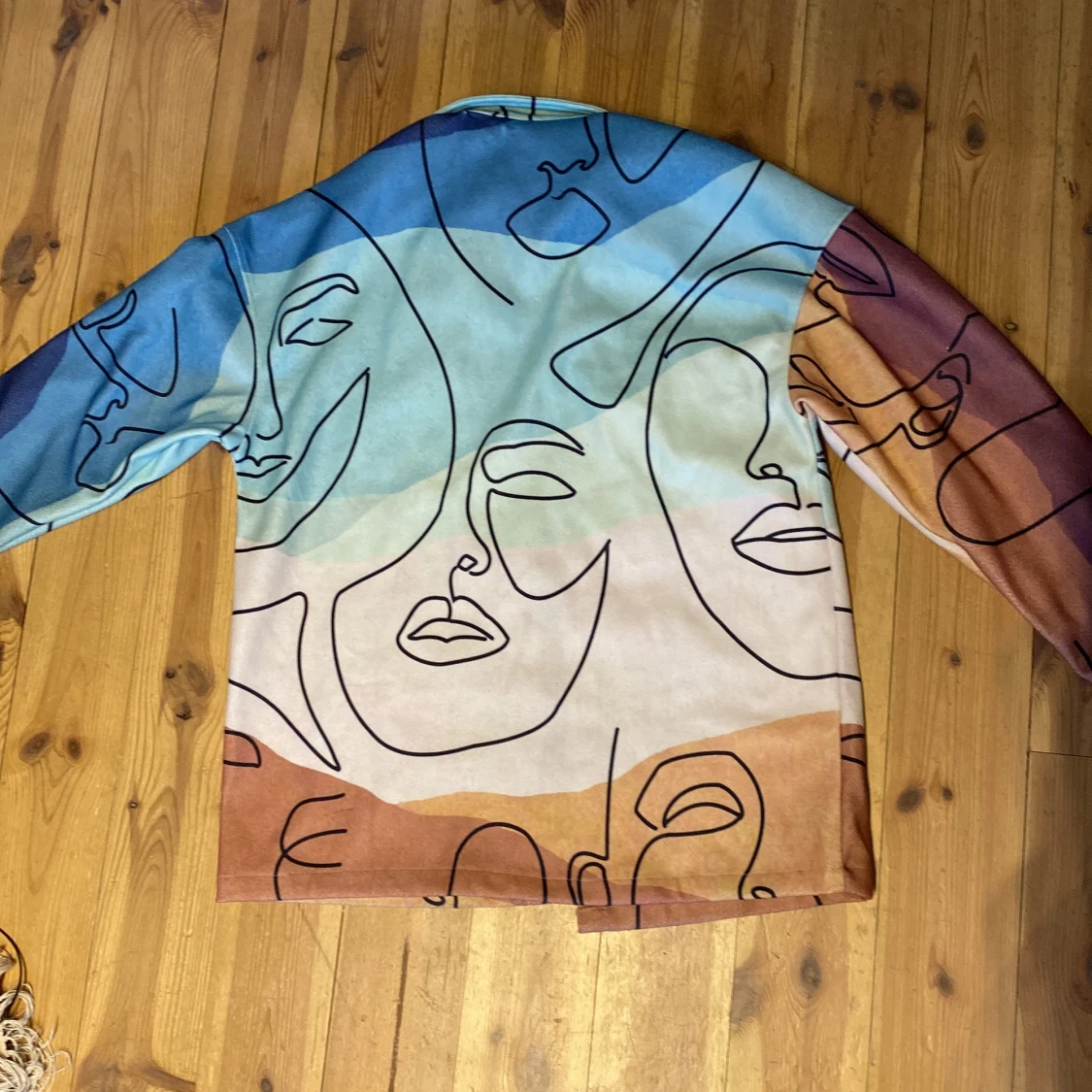 Mönstrad höstskjorta i storlek M - 90