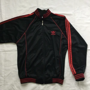 Adidas - Adidas jacka, storlek L