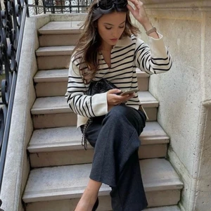 Arket randig stickad tröja  - ”Striped cotton jumper” från arket, nypris ca 800kr. Superfin men använder inte särskilt ofta. Väldigt fint skick! 💛✨ Storlek M