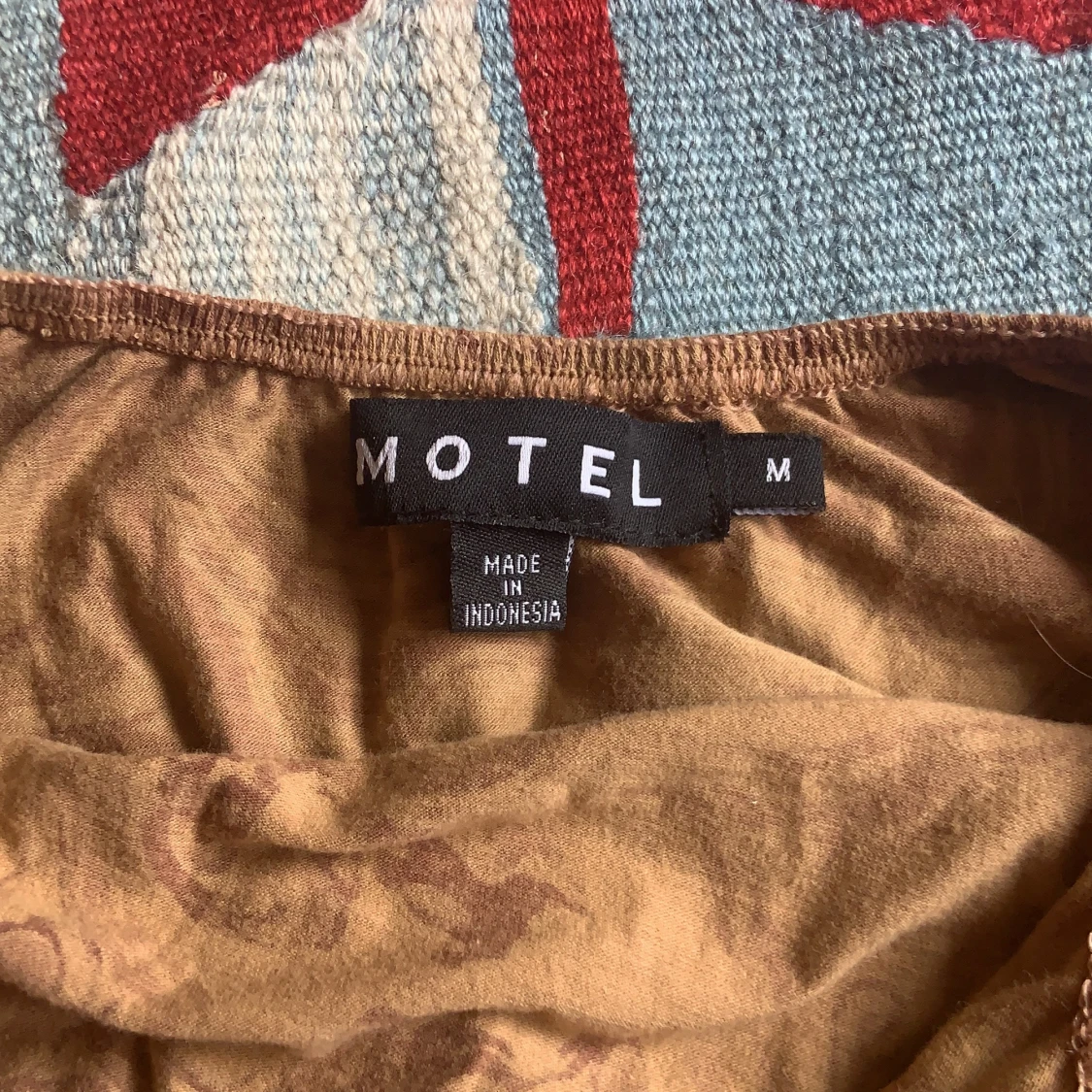 Moten halterneck klänning - 91