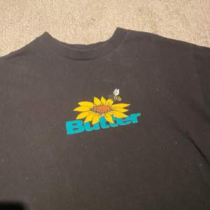 Butter Gods t-shirt, säljs pga att jag inte använder den något längre, skick gärna om du har några frågor 