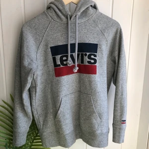 Levis - Helt ny Levis hoodie, passar till xs-s