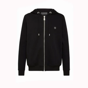 Philipp plein kofta - Säljer min plein kofta eftersom att den var för stor. Använd ungefär 5 gånger av en kompis men helt fläckfri/felfri. Som ny