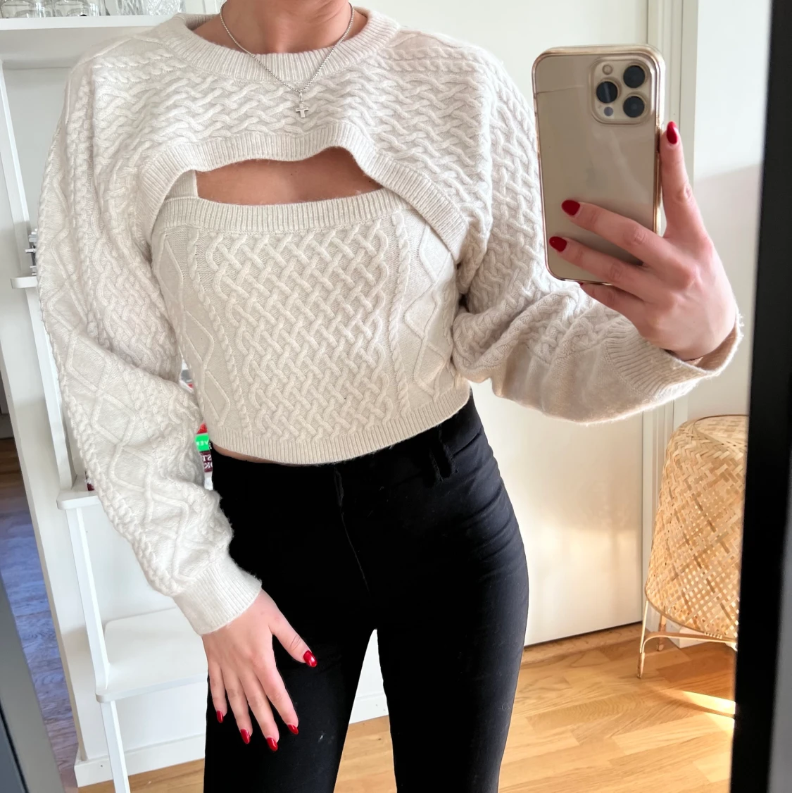 Hm kabelstickat topp och croppad tröja 