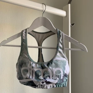 Aim’n sport-bh  - Sport-BH från Aim’n i storlek S. 