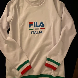 Fila tröja - Storlek m lång 