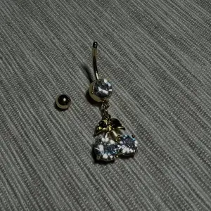 Brass piercing med cubic zirkonia stenar✨ Fri frakt