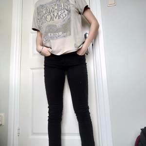Size 36 black slim jeans, middle waist, ankle length 