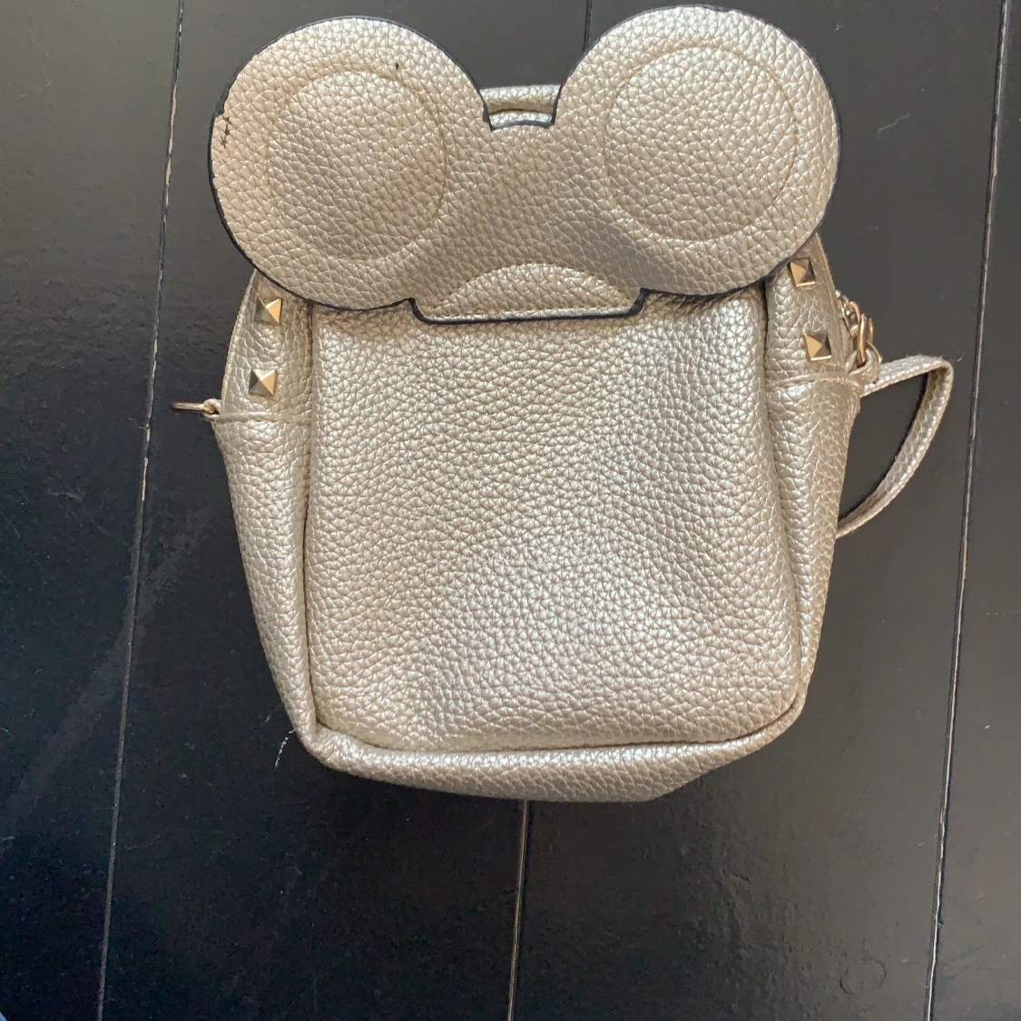 Beish väska med guld  - 91