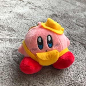 Kirby plushie - Inte så stor Kirby plushie! 