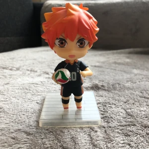 Haikyuu - Hinta från haikyuu figur! Säljer med lådan.Väldigt bra kondition