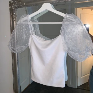 Topp - Säljer min fina topp, jätte söt strl XS/S, pris 159💓