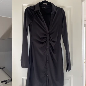 Klänning från Nelly - Aldrig använt 